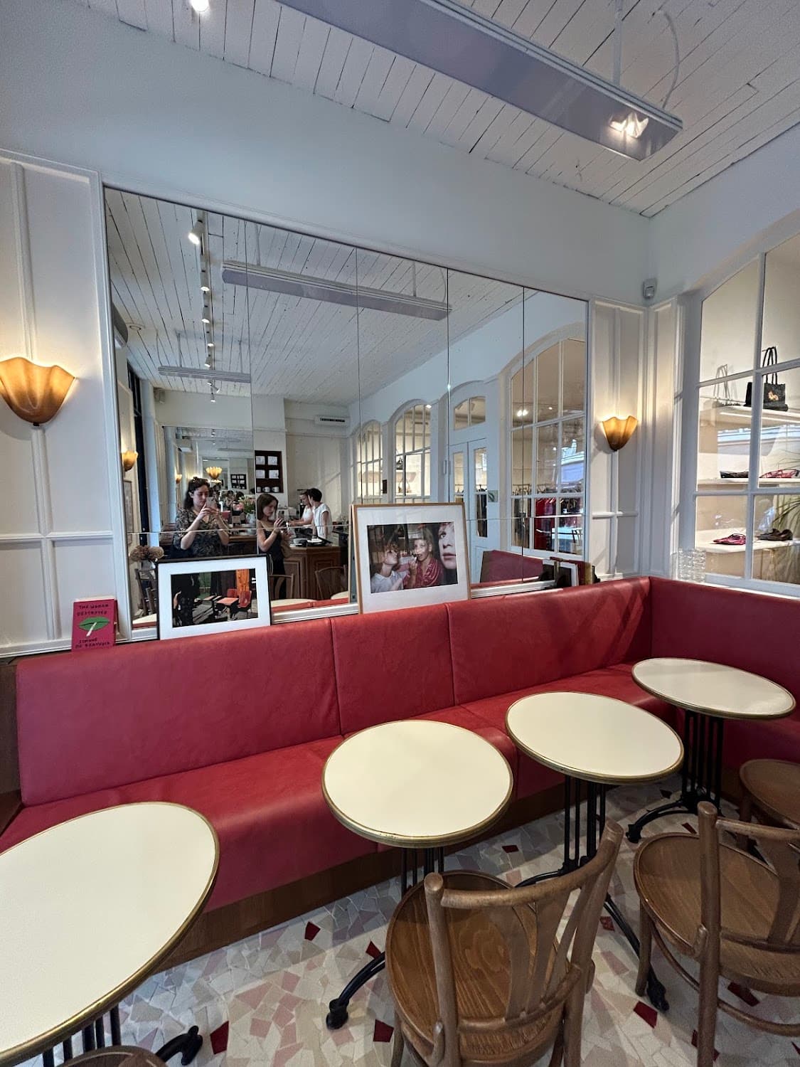 Le Café en Rouje — specialty coffee shop in Paris (photo 5)