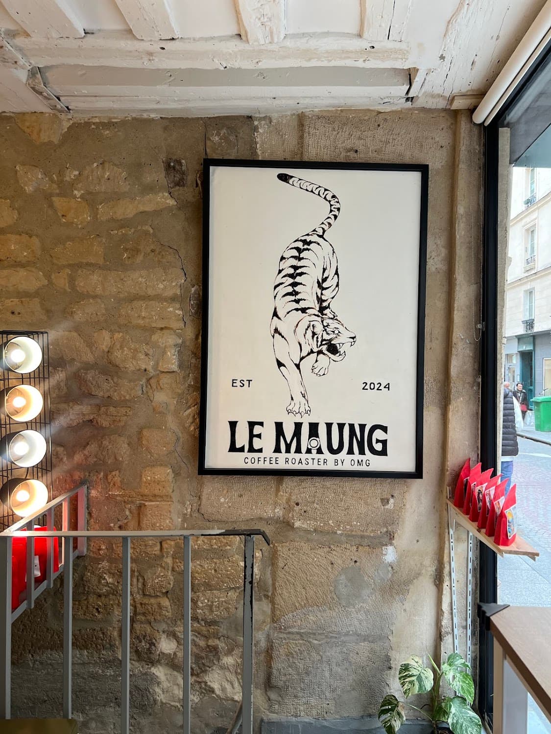 Le Maung — specialty coffee shop in Paris (photo 7)