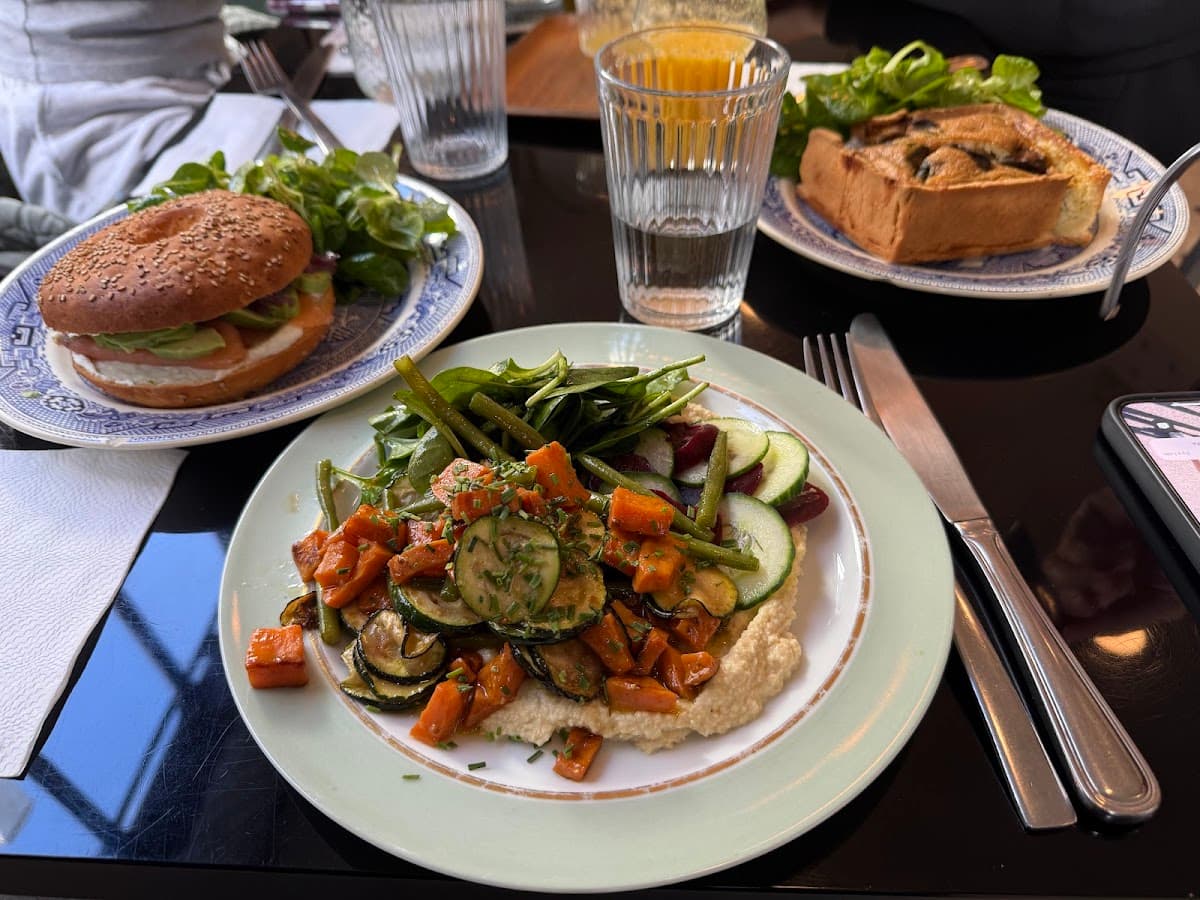 Le Pont Traversé Paris 6 — specialty coffee shop in Paris (photo 2)