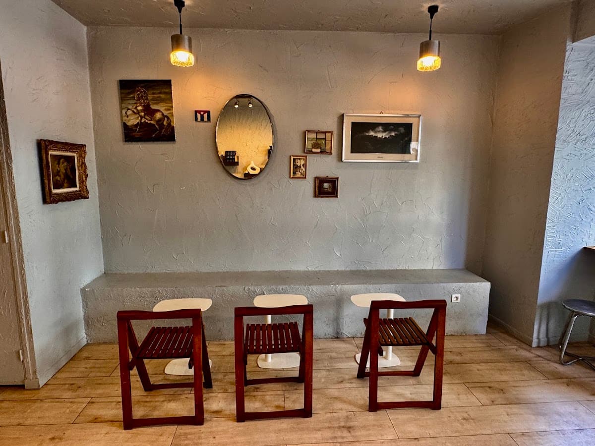 Loud coffee shop — specialty coffee shop in Paris (photo 3)