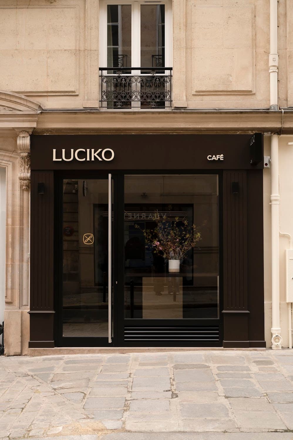Luciko Café — specialty coffee shop in Paris (photo 7)