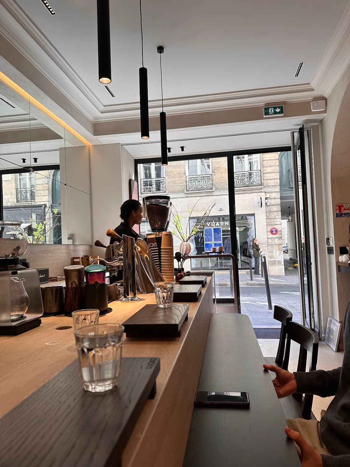 Luciko Café — specialty coffee shop in Paris (photo 5)