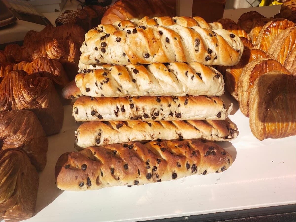 Magali Charonne — specialty coffee shop in Paris (photo 3)