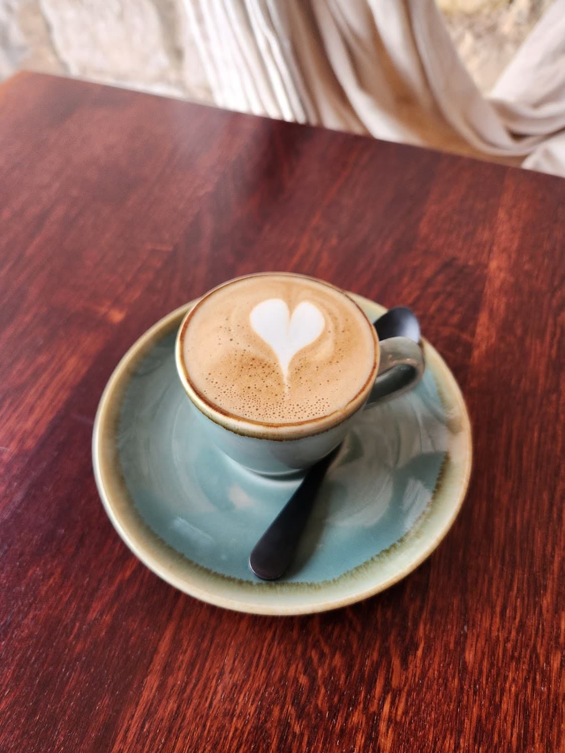 Magali Coffee — specialty coffee shop in Paris (photo 1)