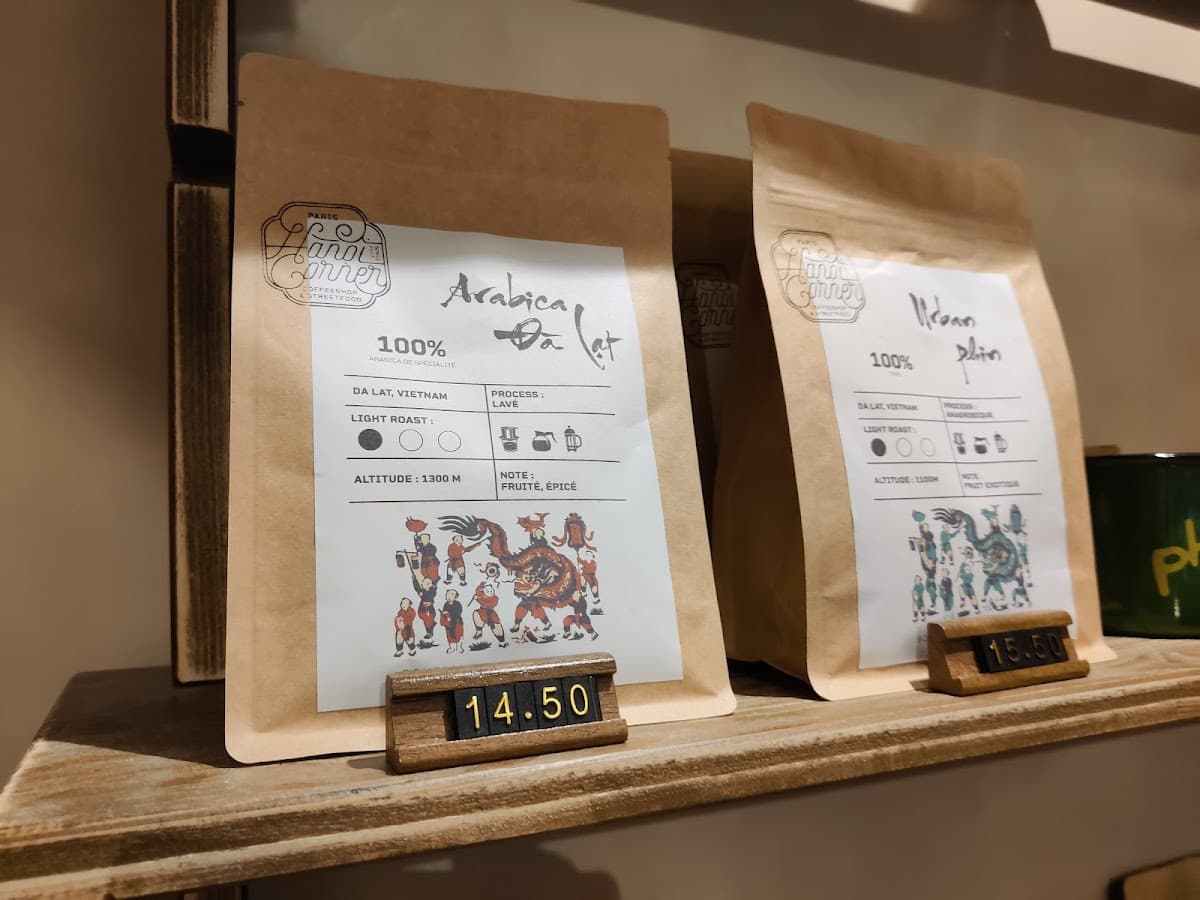 Maison Phê — specialty coffee shop in Paris (photo 4)