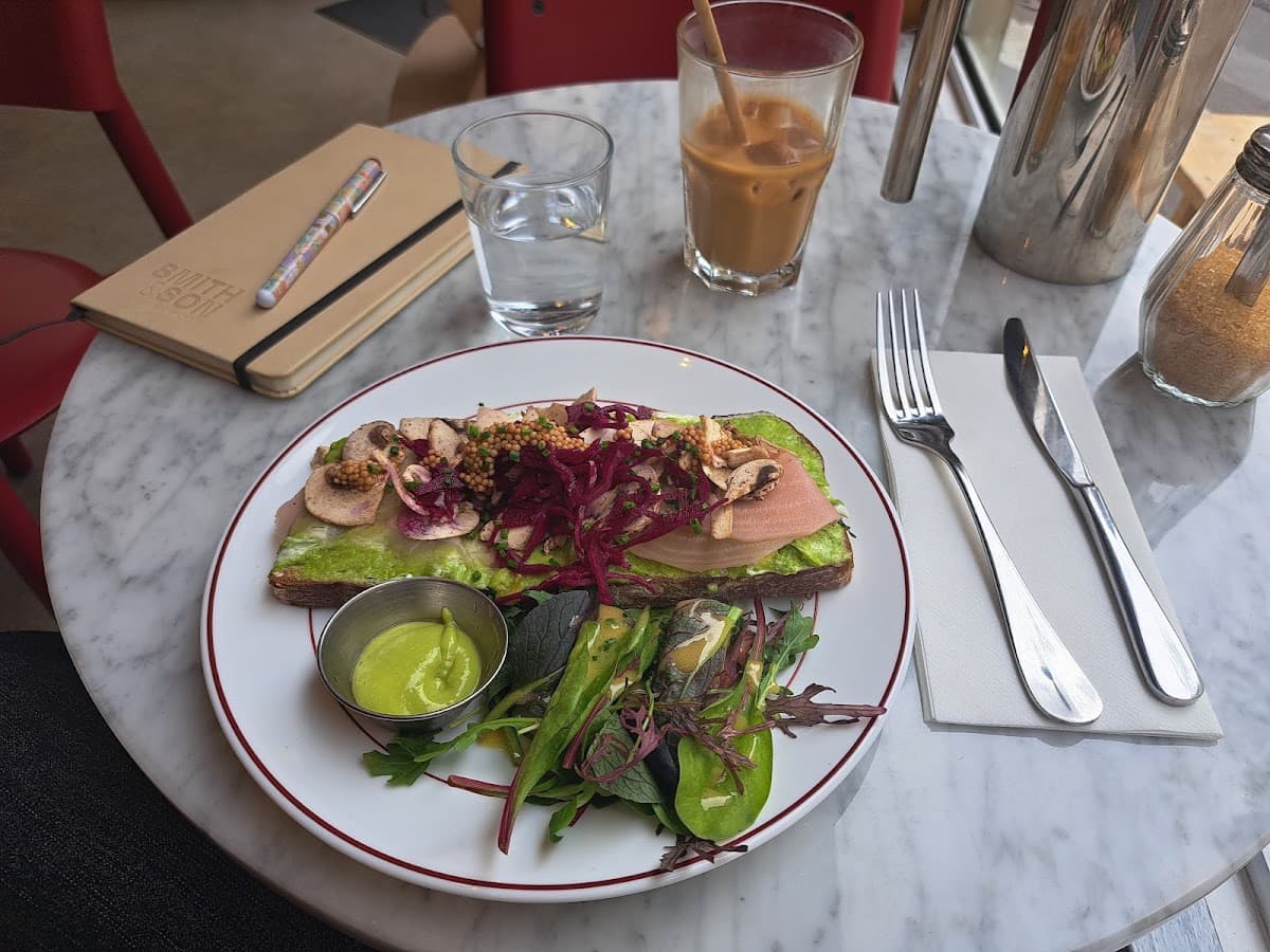 Miliki Paris — specialty coffee shop in Paris (photo 6)