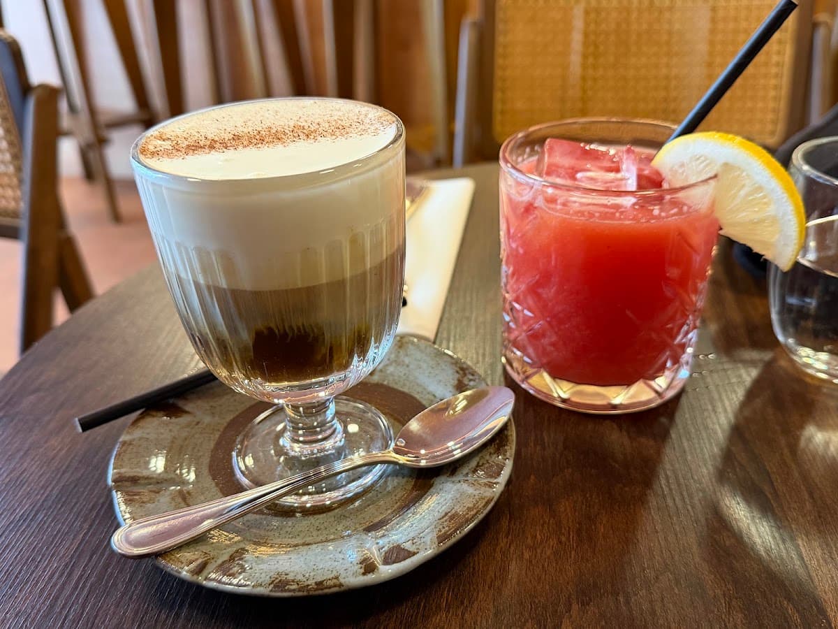 Mimi, specialty coffee shop in Paris (photo 8)