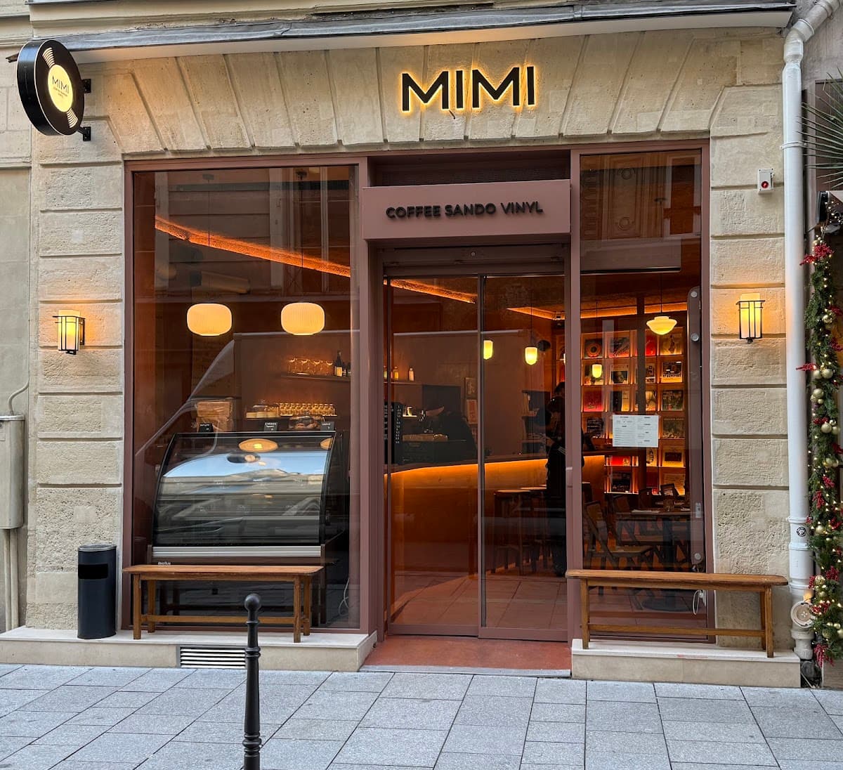 Mimi, specialty coffee shop in Paris