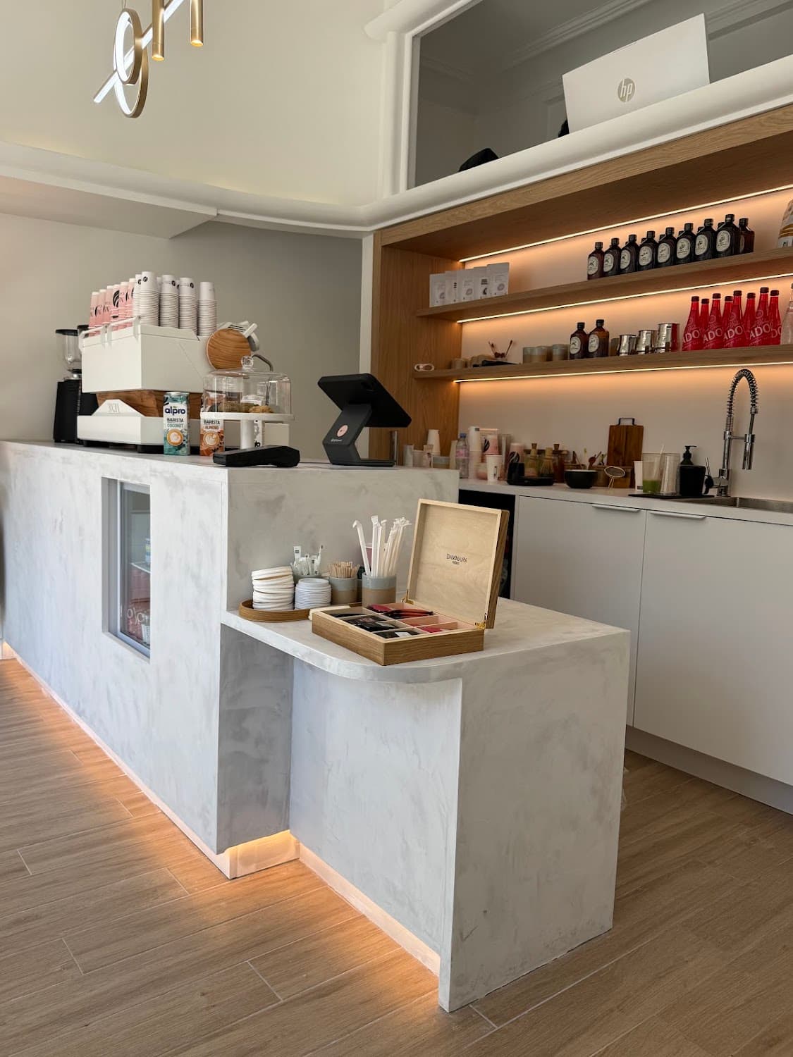 Mmm...café — specialty coffee shop in Paris (photo 3)