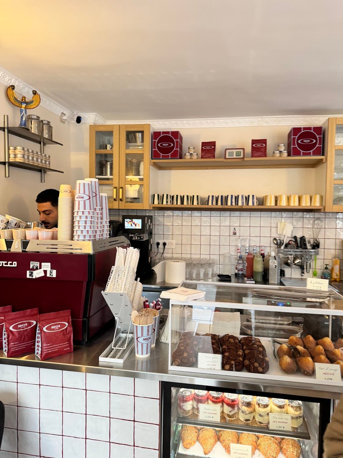 MOI, specialty coffee shop in Paris