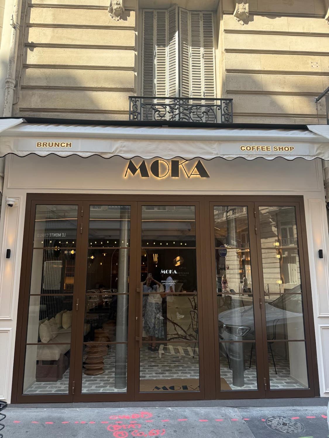 Moka - Rue de Ponthieu, specialty coffee shop in Paris
