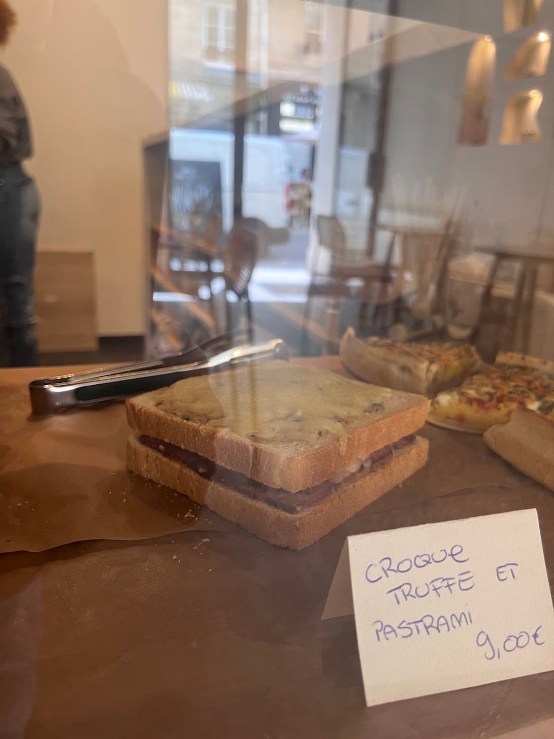 Mokha — specialty coffee shop in Paris (photo 1)
