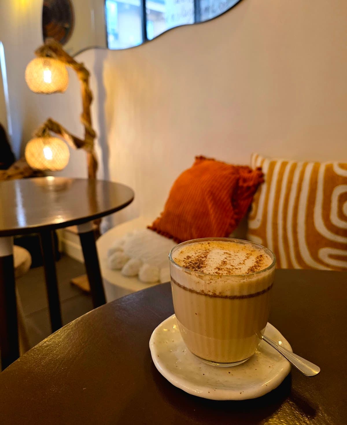 Mokha — specialty coffee shop in Paris (photo 3)