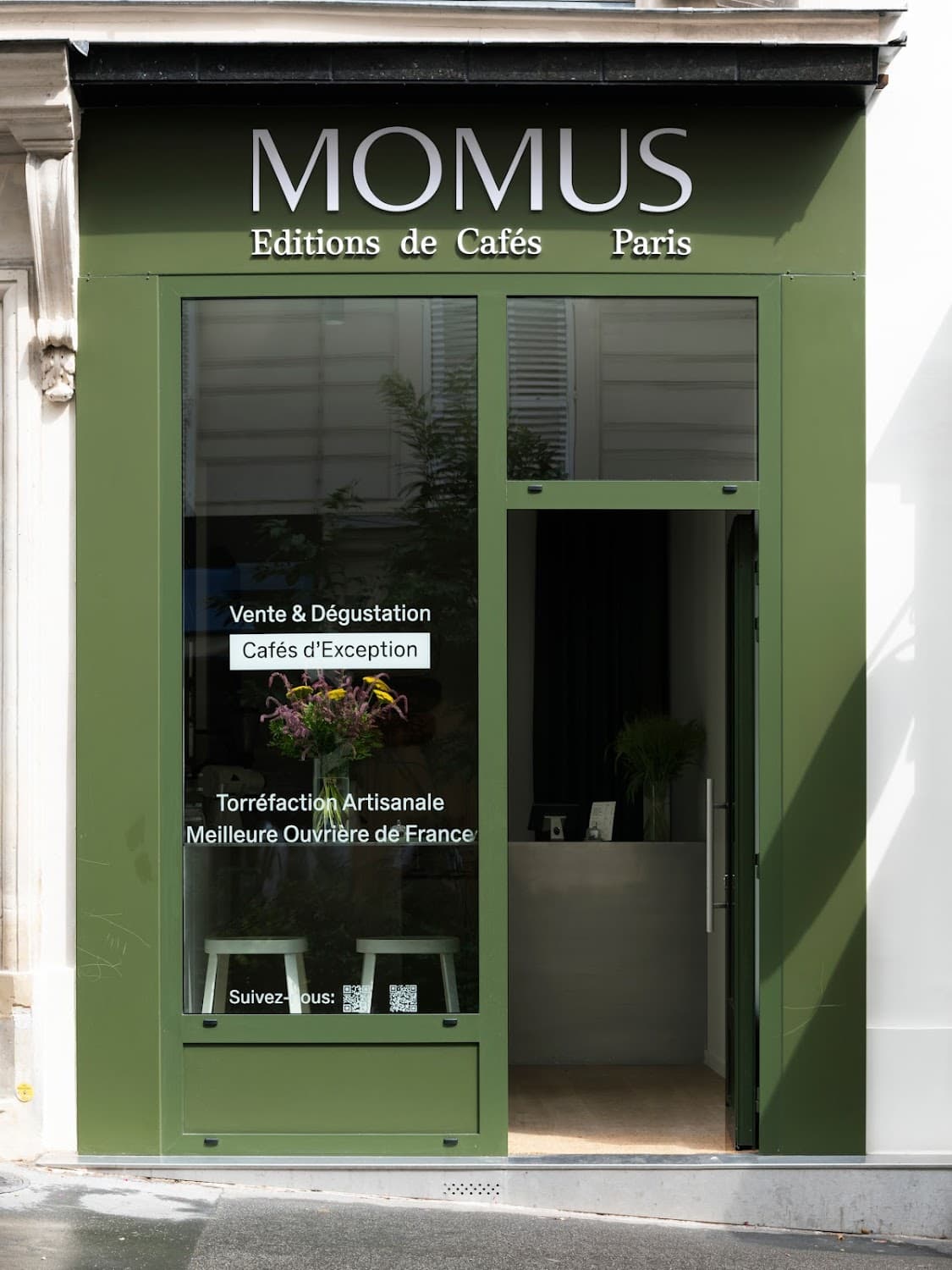 Momus, specialty coffee shop in Paris