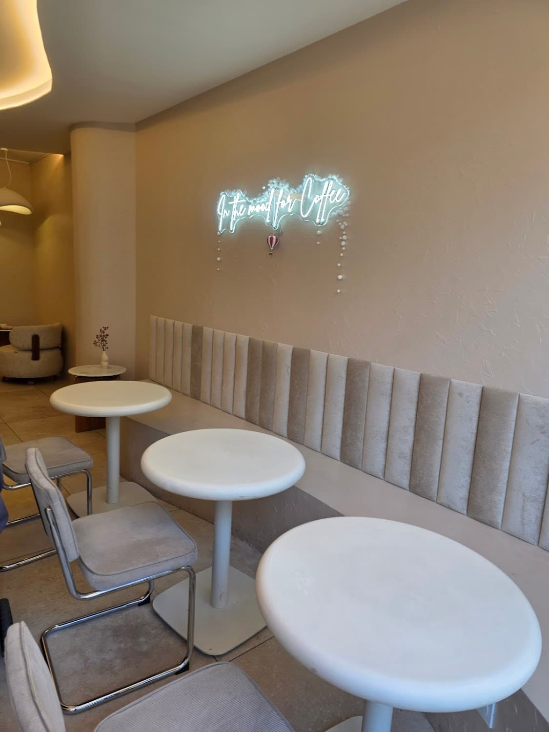 Mood Coffee Shop — specialty coffee shop in Paris (photo 3)