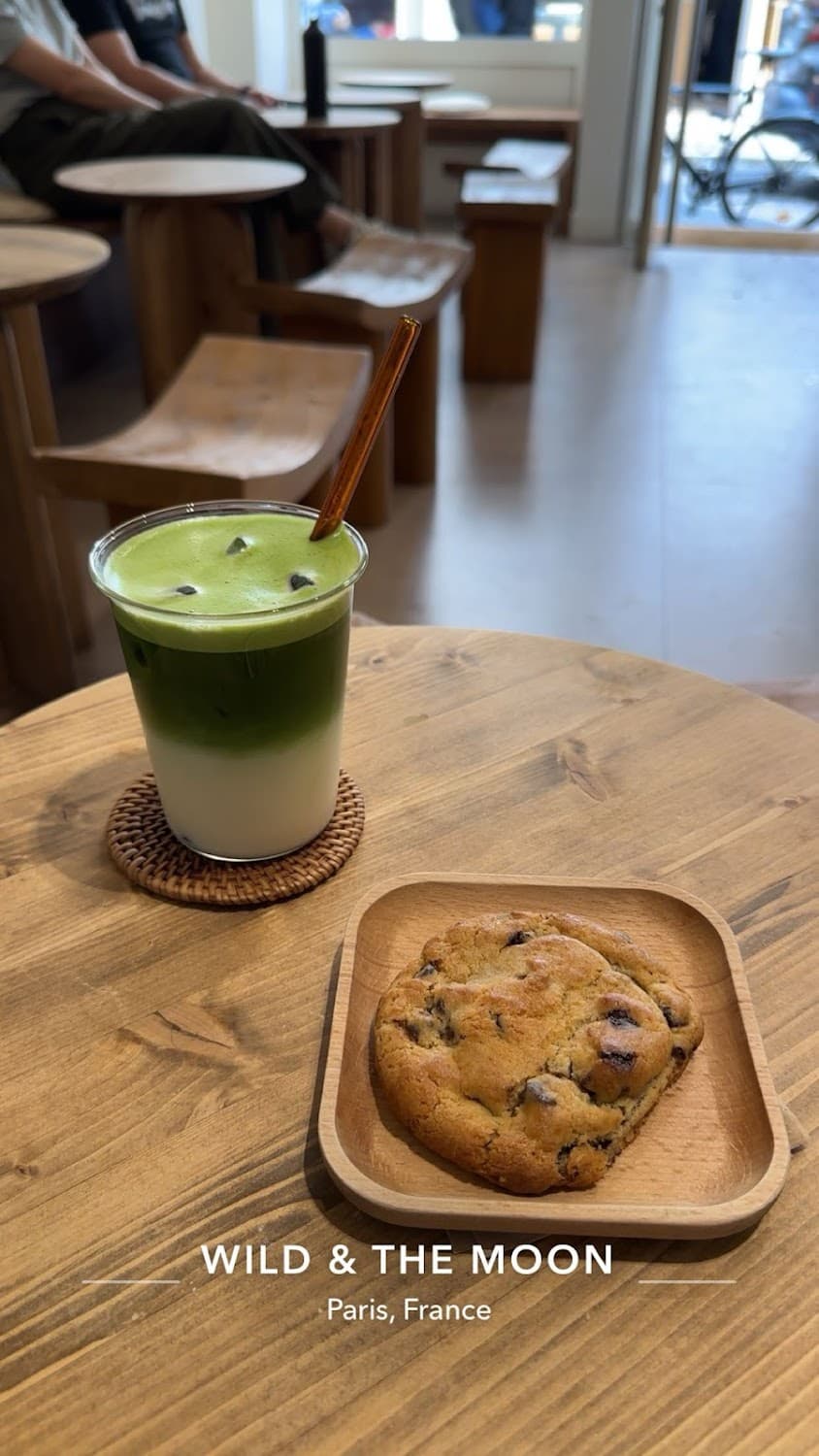 Moonlight café — specialty coffee shop in Paris (photo 1)