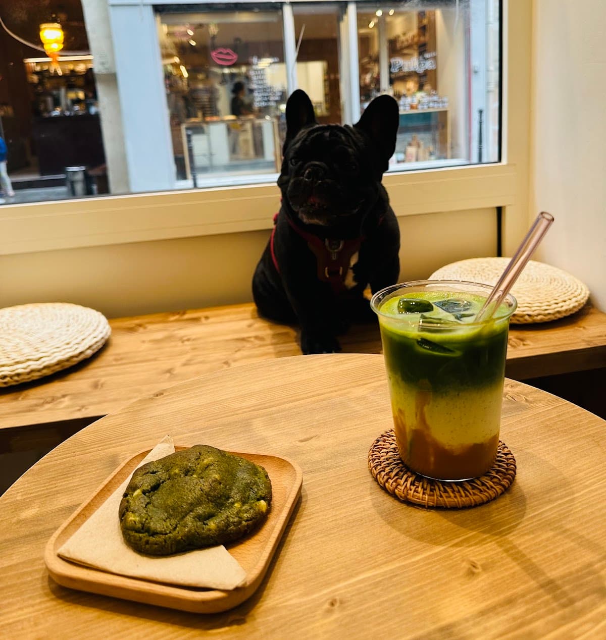 Moonlight café — specialty coffee shop in Paris (photo 3)