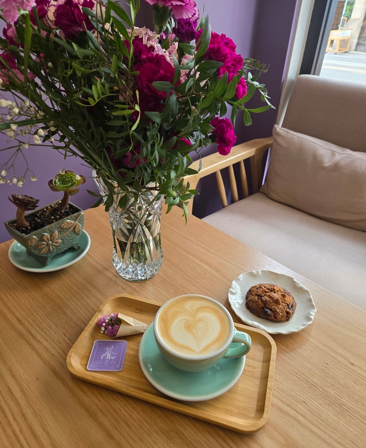MW Paris - Coffee & Matcha — specialty coffee shop in Paris (photo 4)