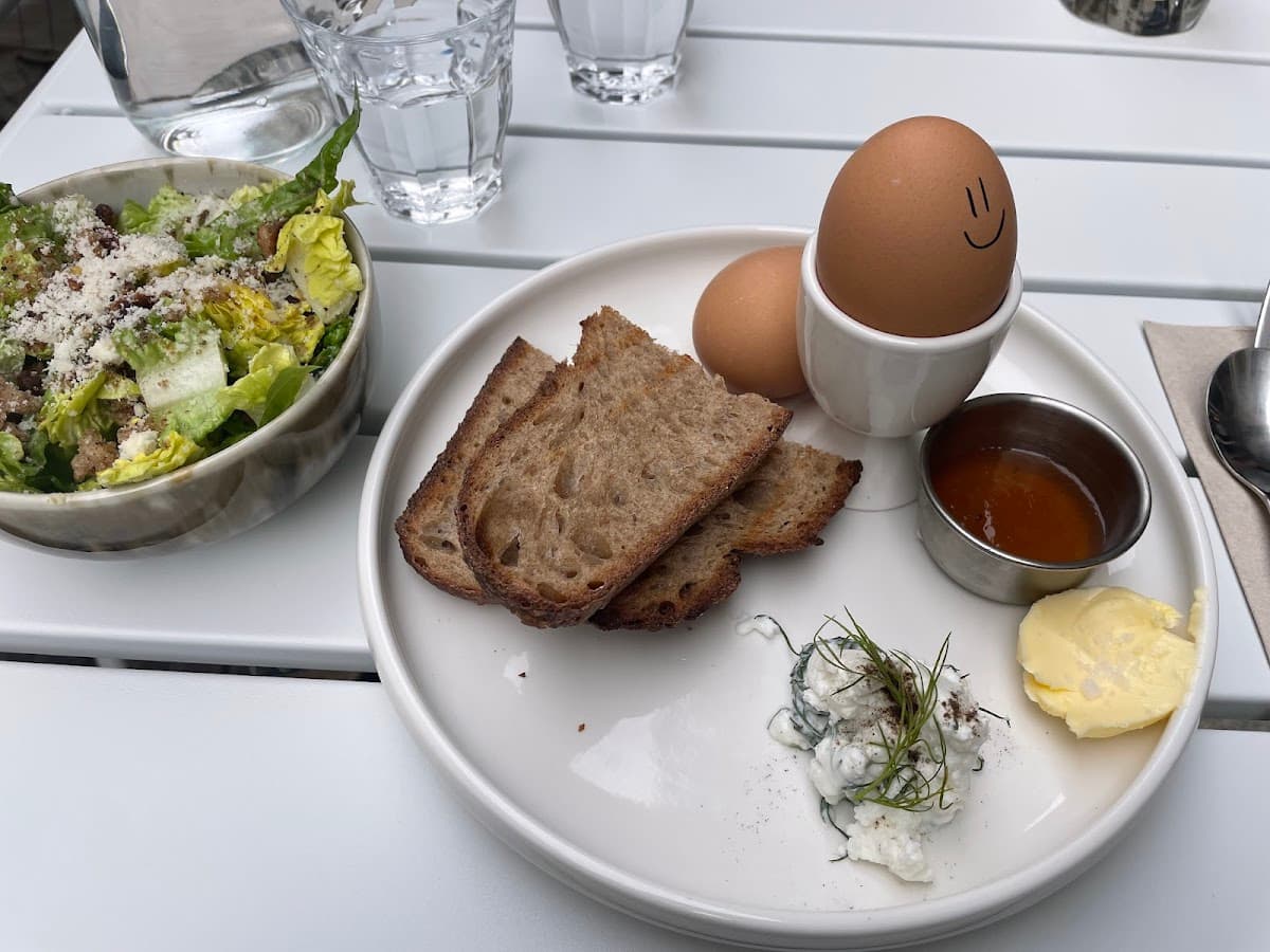 NADINE COFFEE SHOP — specialty coffee shop in Paris (photo 2)
