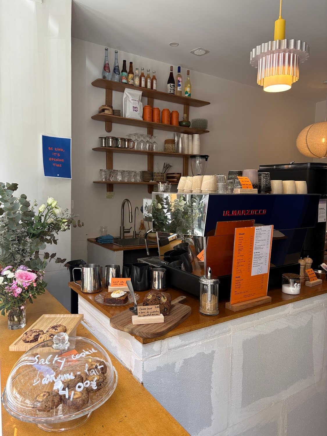NADINE COFFEE SHOP — specialty coffee shop in Paris (photo 7)
