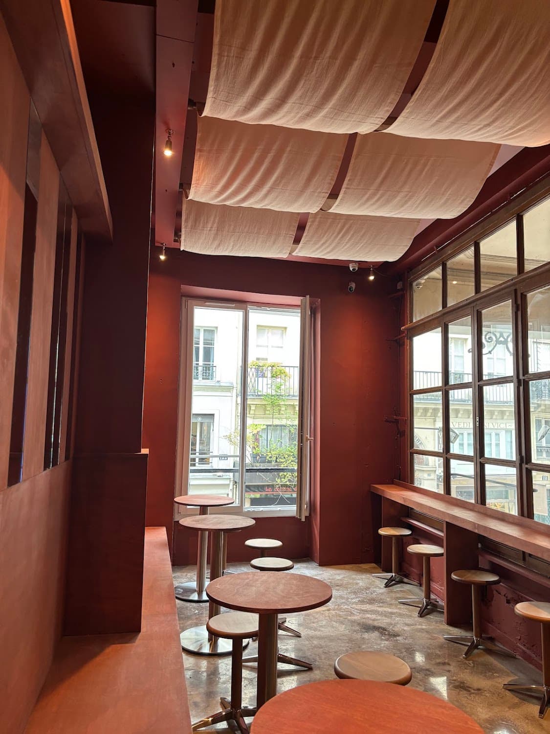 Nami — specialty coffee shop in Paris (photo 6)
