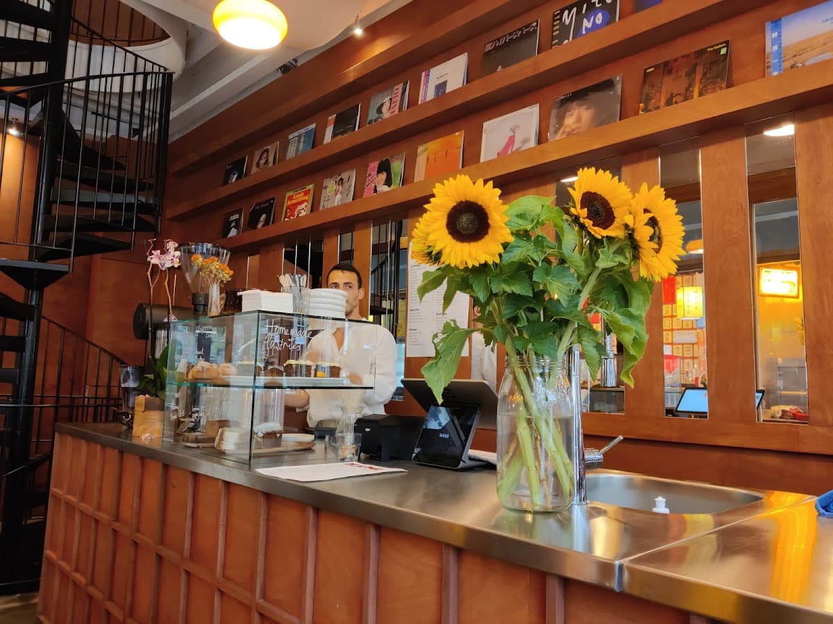 Nami — specialty coffee shop in Paris (photo 4)