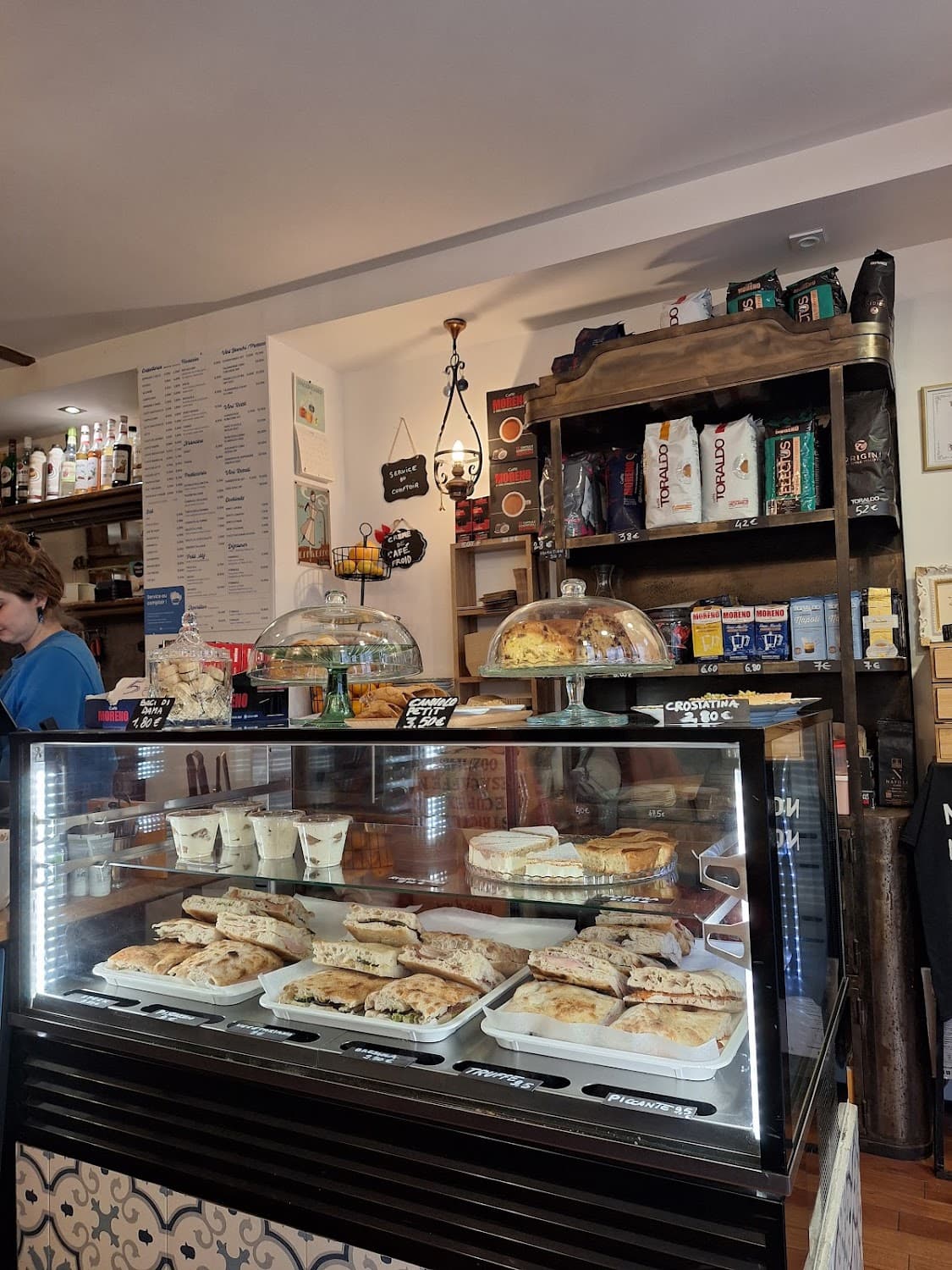 Napoli Caffè — specialty coffee shop in Paris (photo 7)