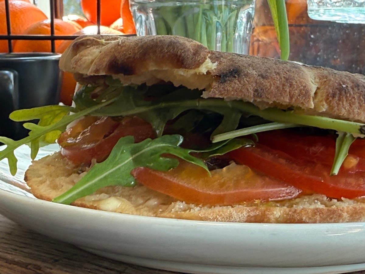 Napoli Caffè — specialty coffee shop in Paris (photo 1)