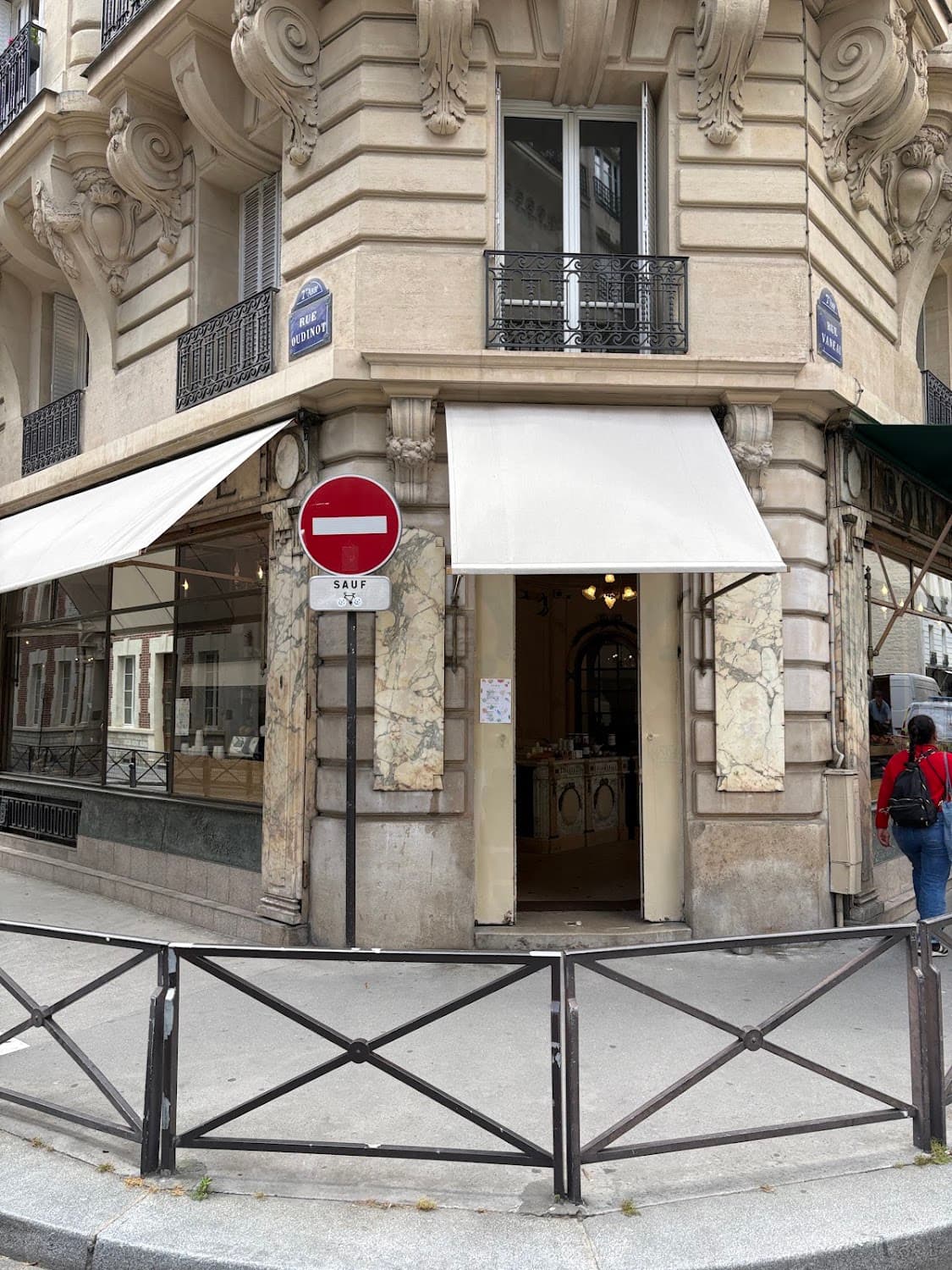 Niwa, specialty coffee shop in Paris
