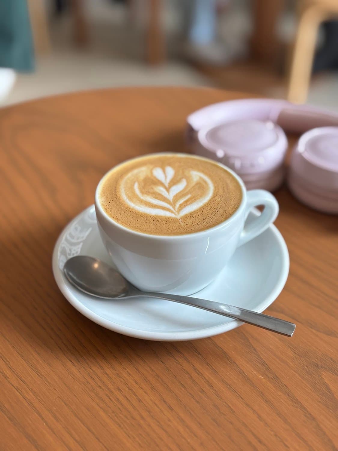NOA café — specialty coffee shop in Paris (photo 2)