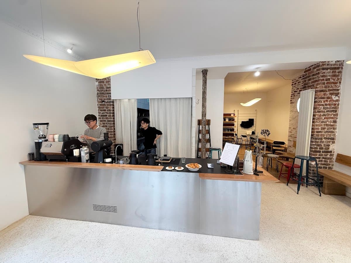 Noeud coffee — specialty coffee shop in Paris (photo 6)