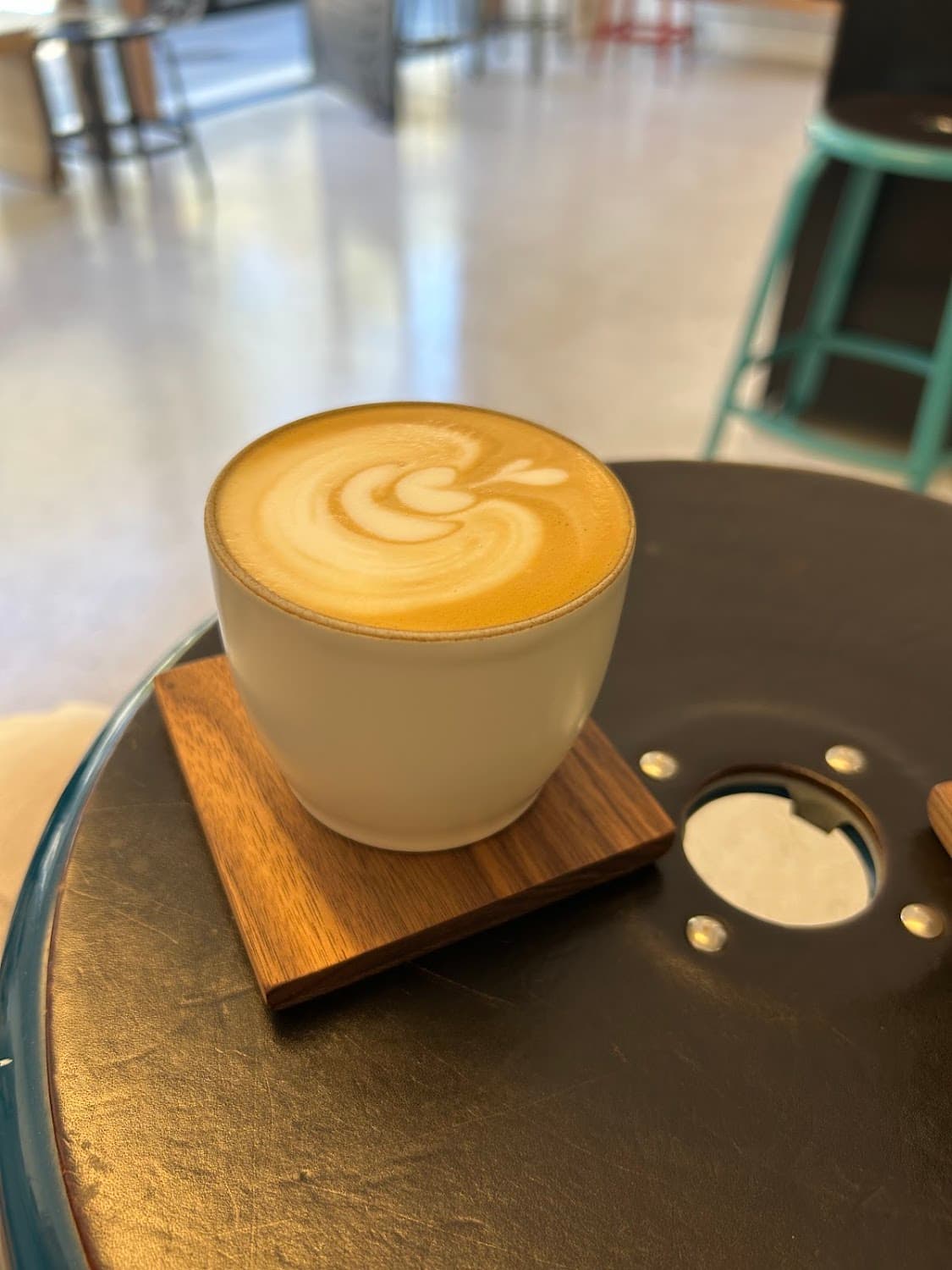 Noeud coffee — specialty coffee shop in Paris (photo 7)