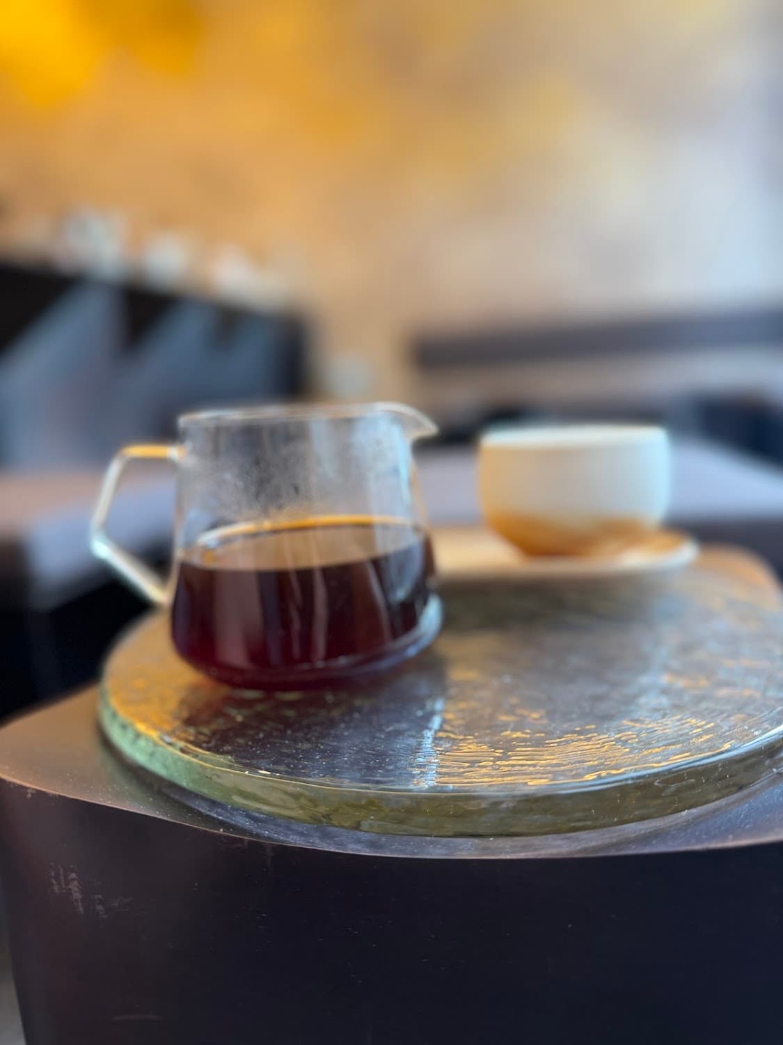 Noir - Rue du Boccador, specialty coffee shop in Paris (photo 6)