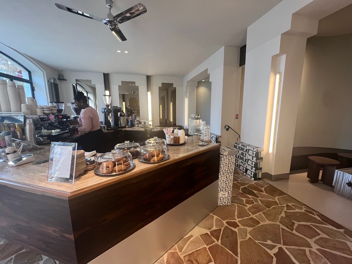 Noir - Coffee Shop & Torréfacteur — specialty coffee shop in Paris (photo 4)
