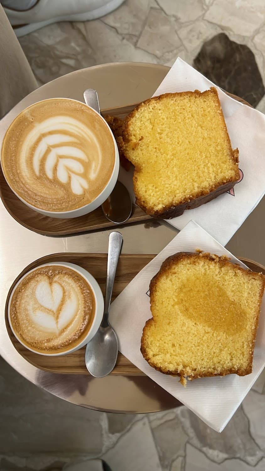 Noir - Avenue Mozart — specialty coffee shop in Paris (photo 2)