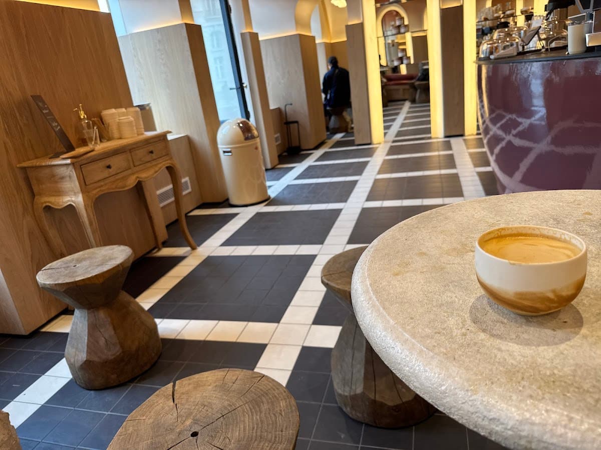 Noir - Coffee Shop & Torréfacteur — specialty coffee shop in Paris (photo 3)