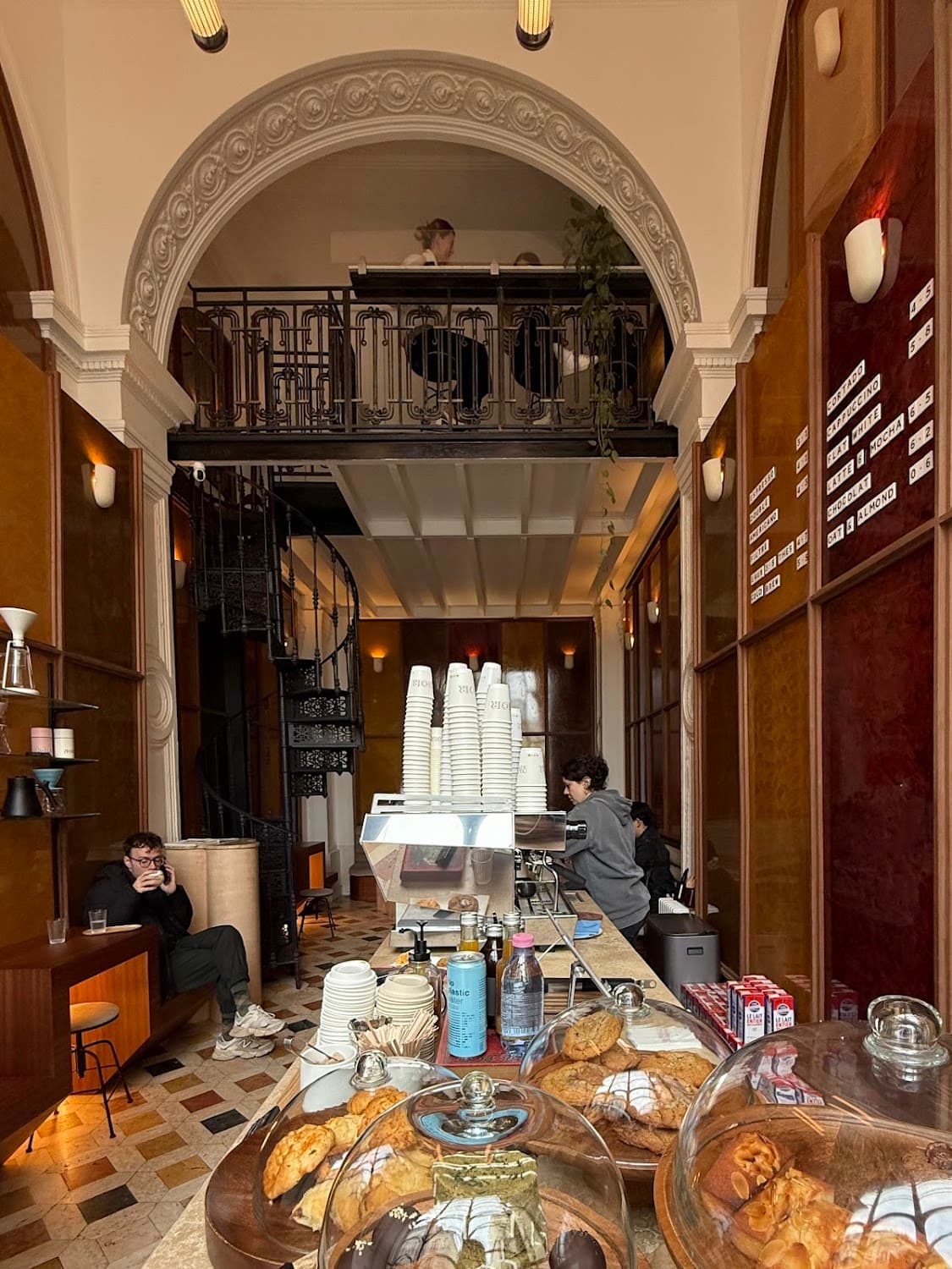 Noir - Rue Richer — specialty coffee shop in Paris (photo 4)