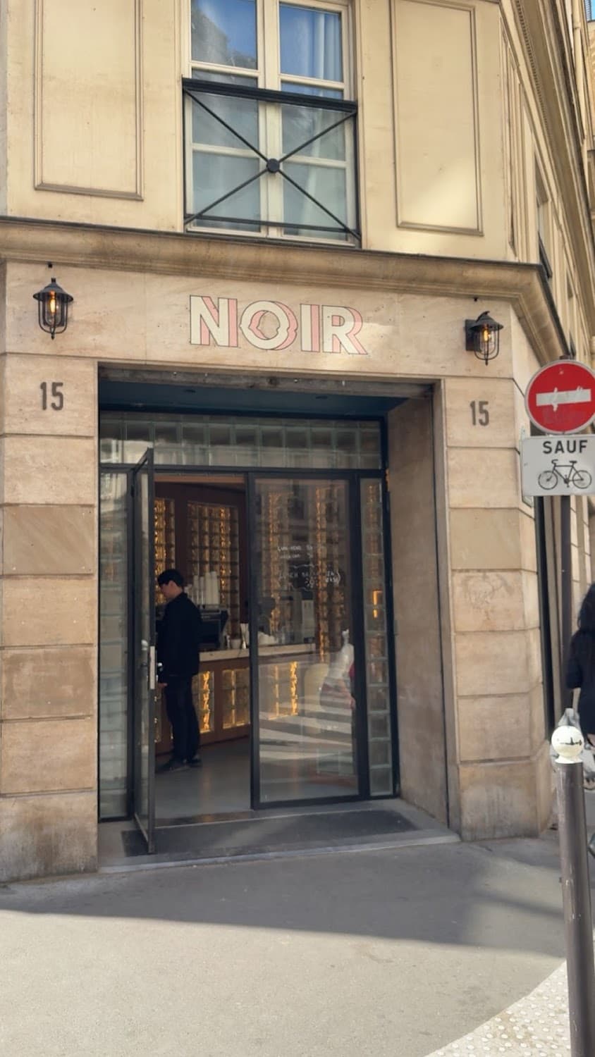 Noir - Saint Augustin, specialty coffee shop in Paris