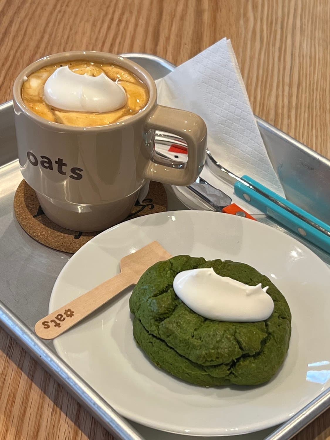 Oats Coffee — specialty coffee shop in Paris (photo 4)