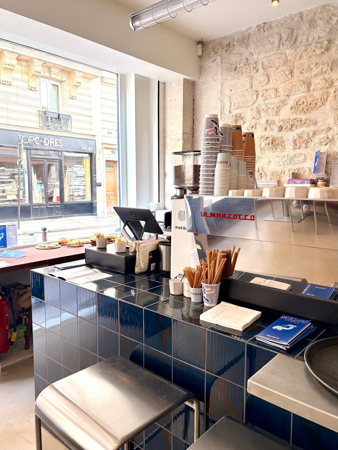 OCTAVE Batignolles — specialty coffee shop in Paris (photo 7)