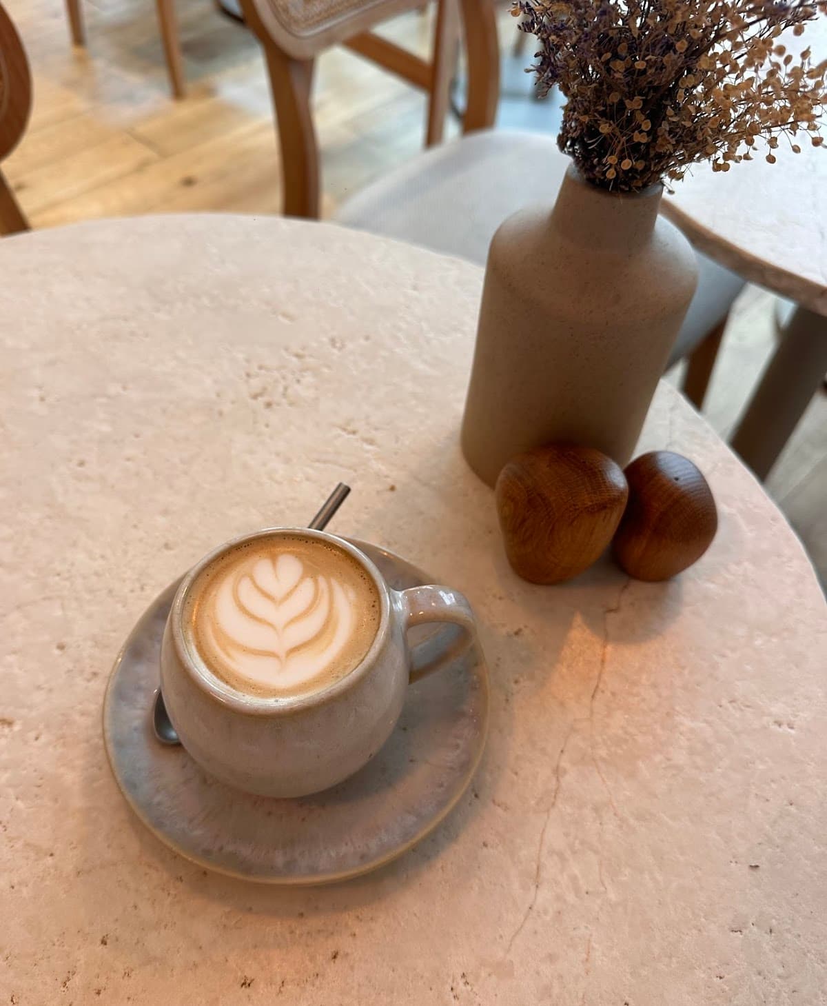 OLYSSE — specialty coffee shop in Paris (photo 7)