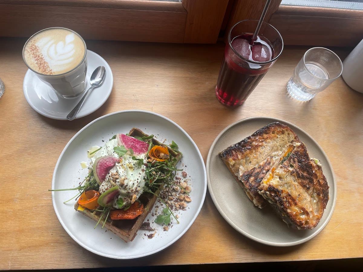 On Partage - Cantine Caféinée — specialty coffee shop in Paris (photo 6)