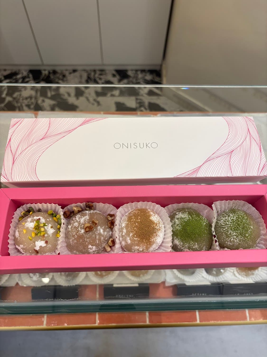 Onisuko - Rue de Turenne — specialty coffee shop in Paris (photo 2)