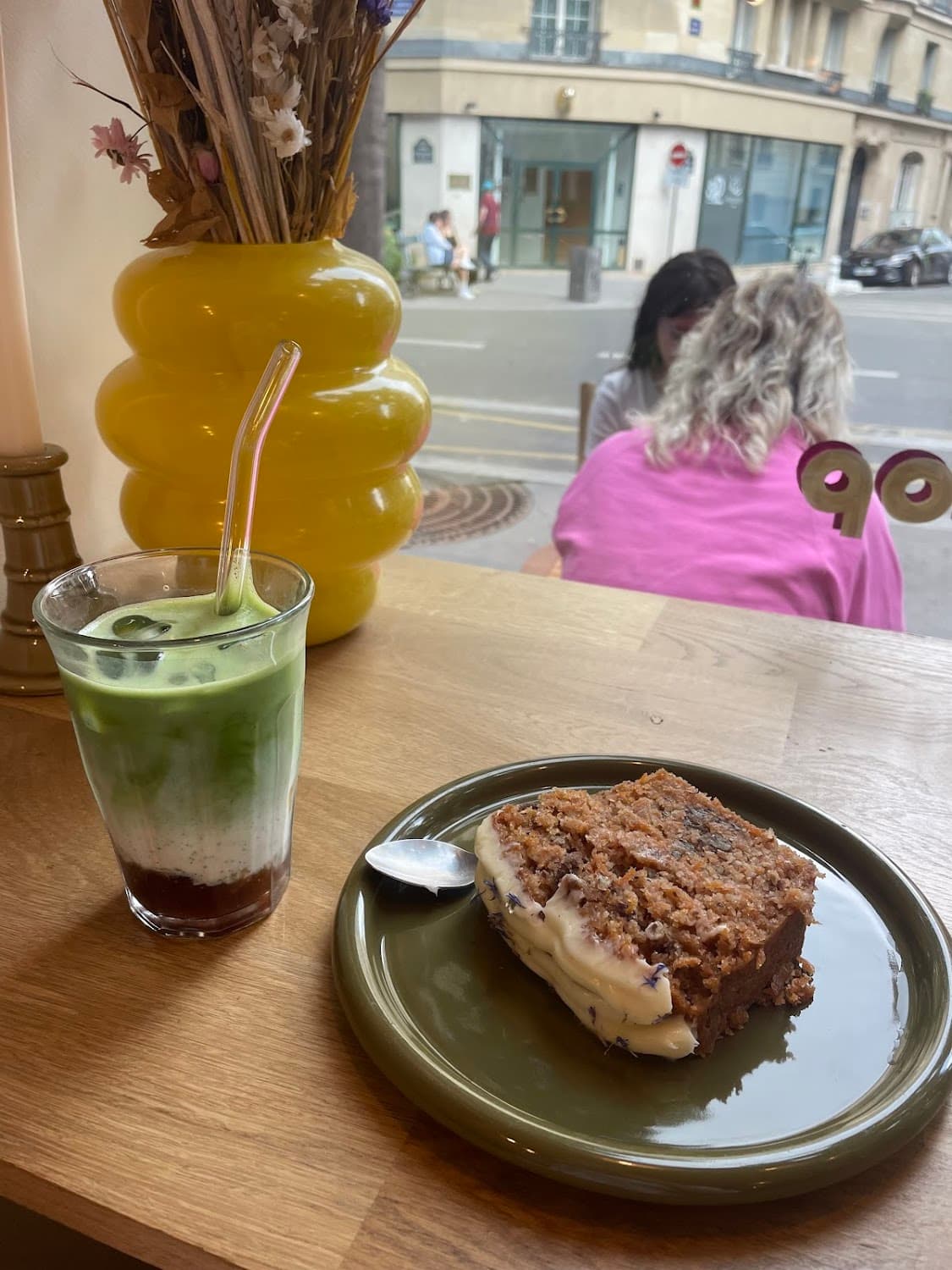 Othman café & Holistic boutique — specialty coffee shop in Paris (photo 2)