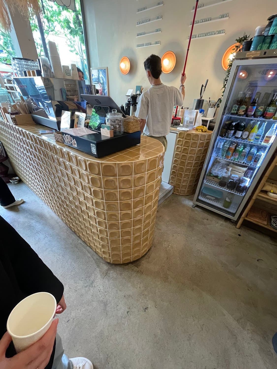 Othman, specialty coffee shop in Paris (photo 3)
