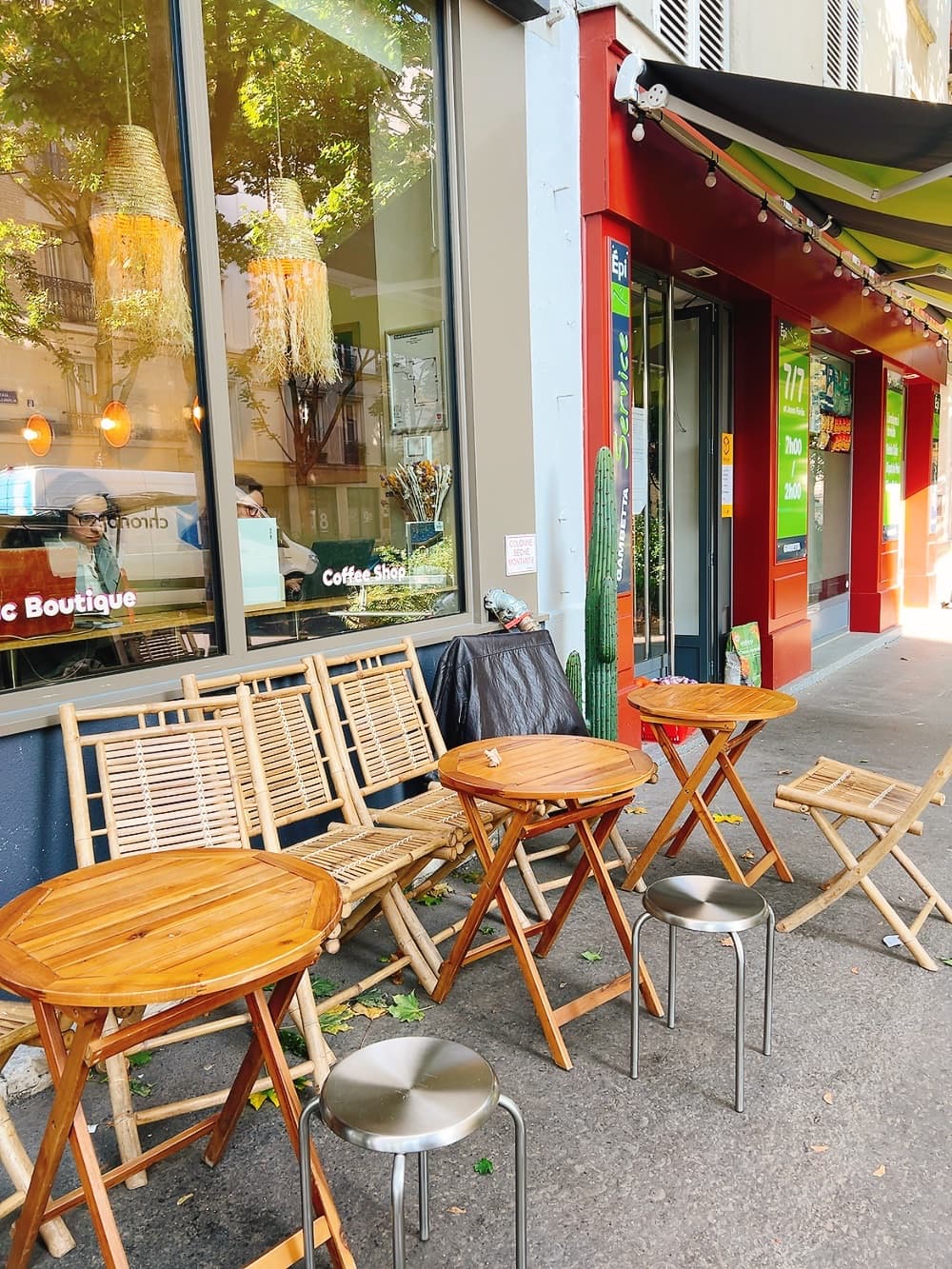 Othman café & Holistic boutique — specialty coffee shop in Paris (photo 5)
