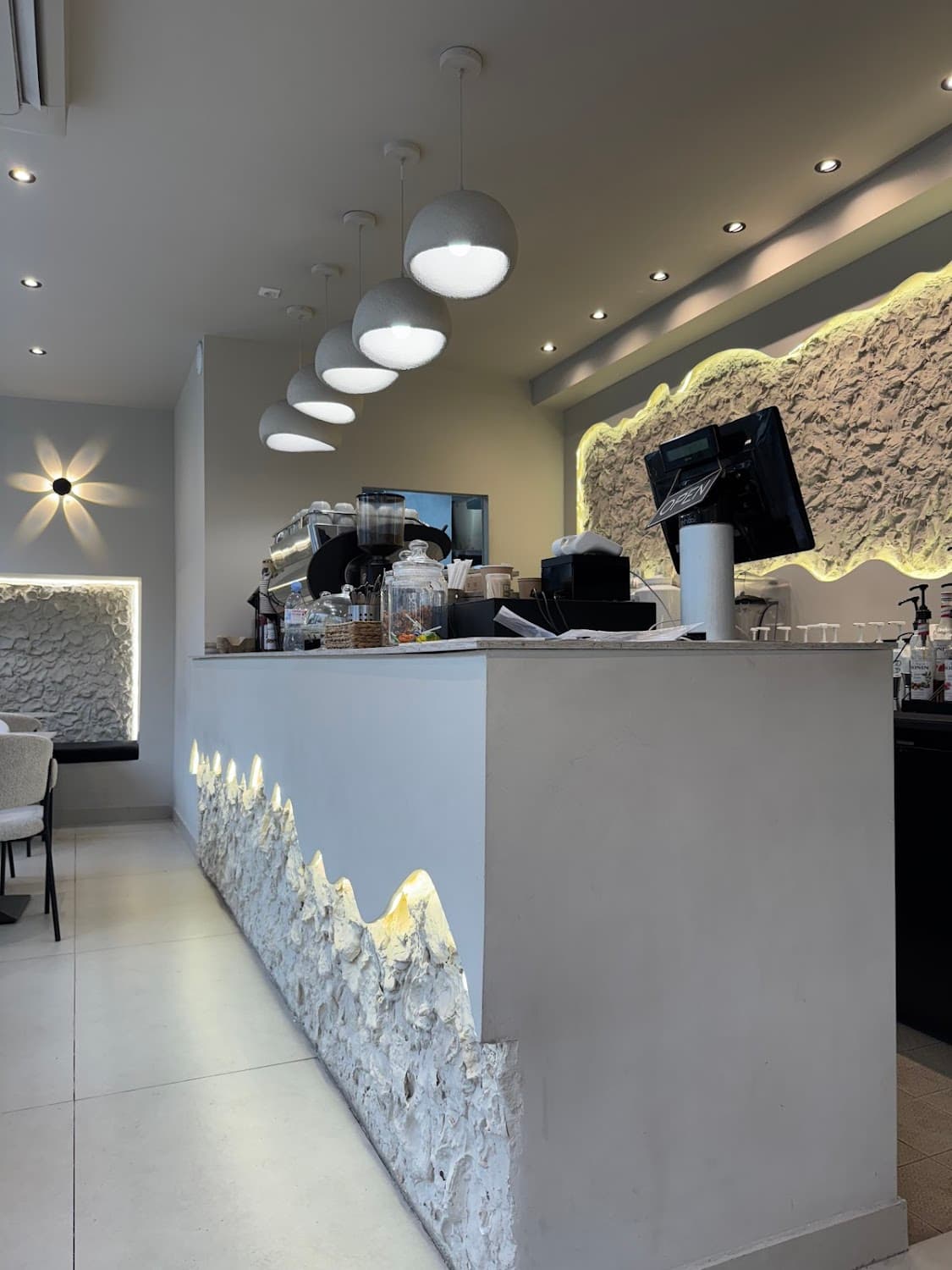 Oulala coffee — specialty coffee shop in Paris (photo 5)