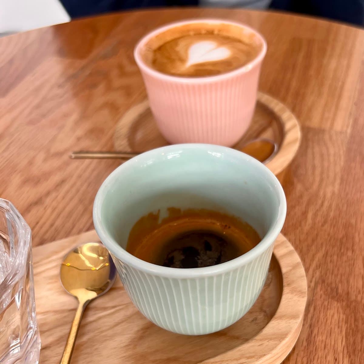 Panas café — specialty coffee shop in Paris (photo 6)