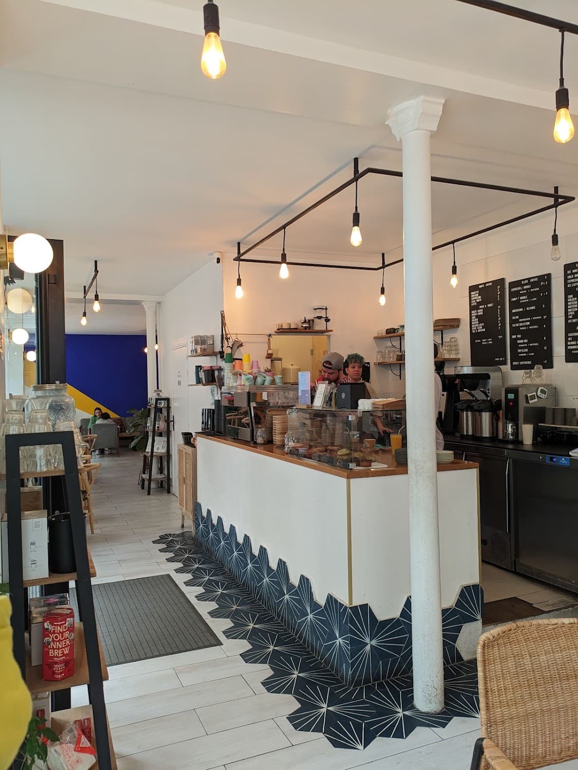 Panas café — specialty coffee shop in Paris (photo 3)