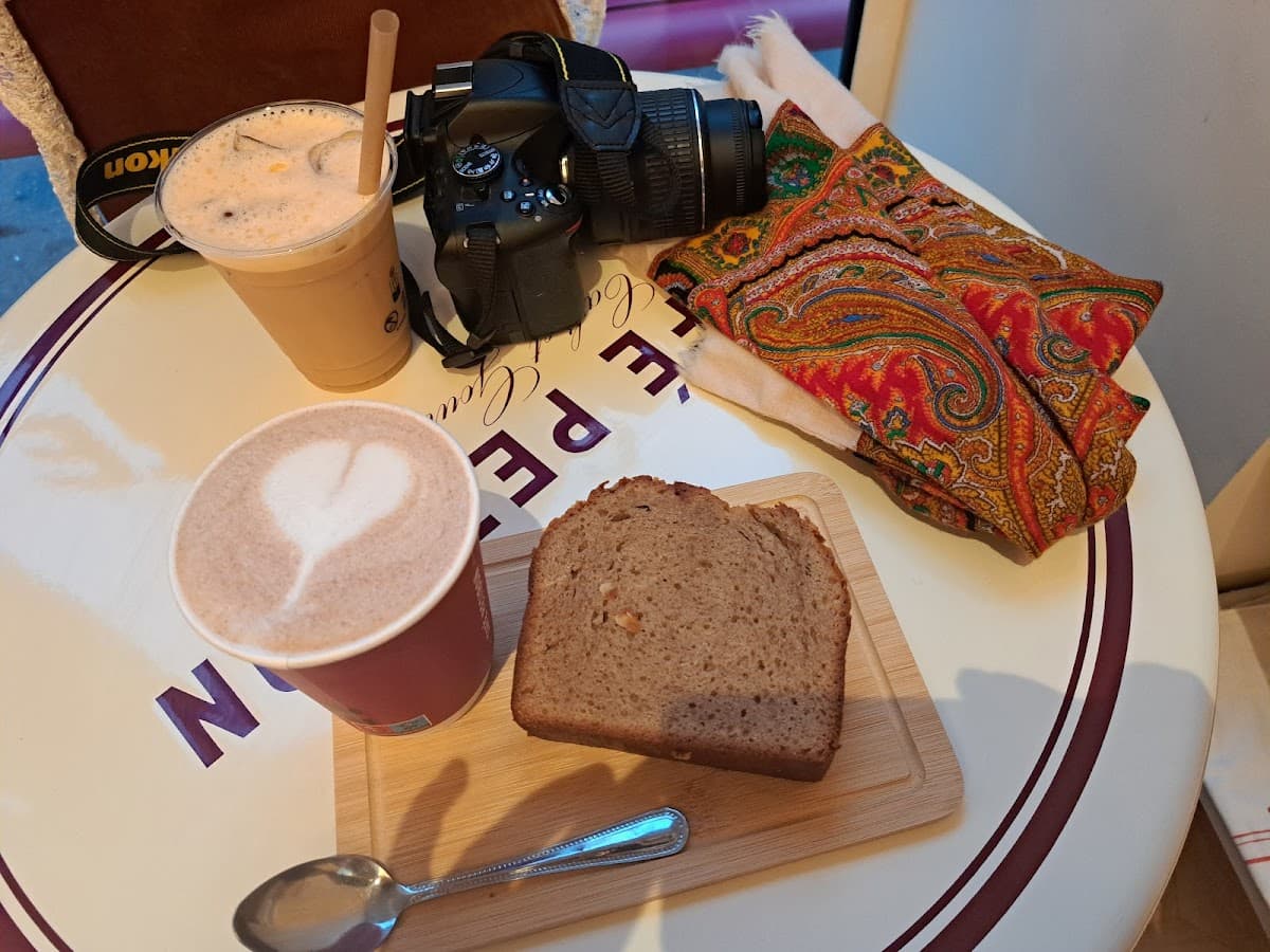 Petibon - Rue Cler — specialty coffee shop in Paris (photo 4)